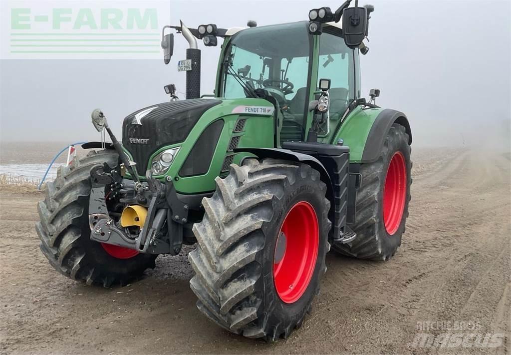 Fendt Vario 718 Tractors