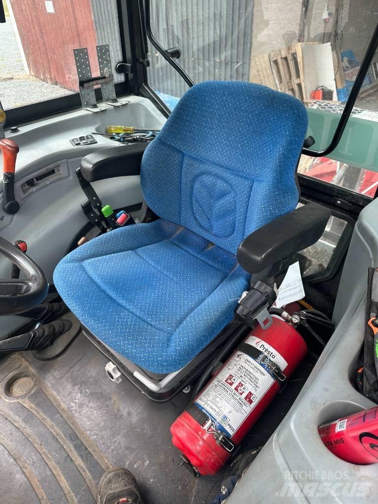 New Holland T 5040 Tractors
