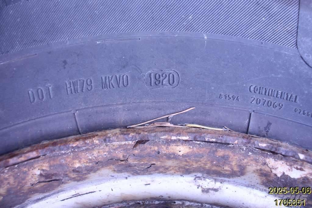  Entreprenad Däck Tyres, wheels and rims