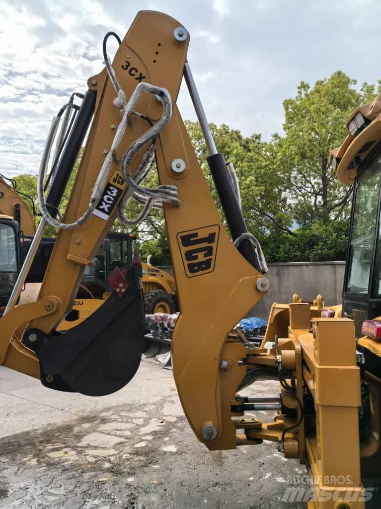 JCB 3 CX Backhoe loaders