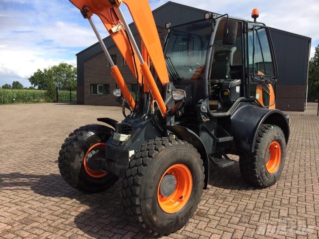 Komatsu WA100 M-7 Wheel loaders