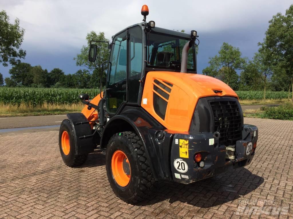 Komatsu WA100 M-7 Wheel loaders