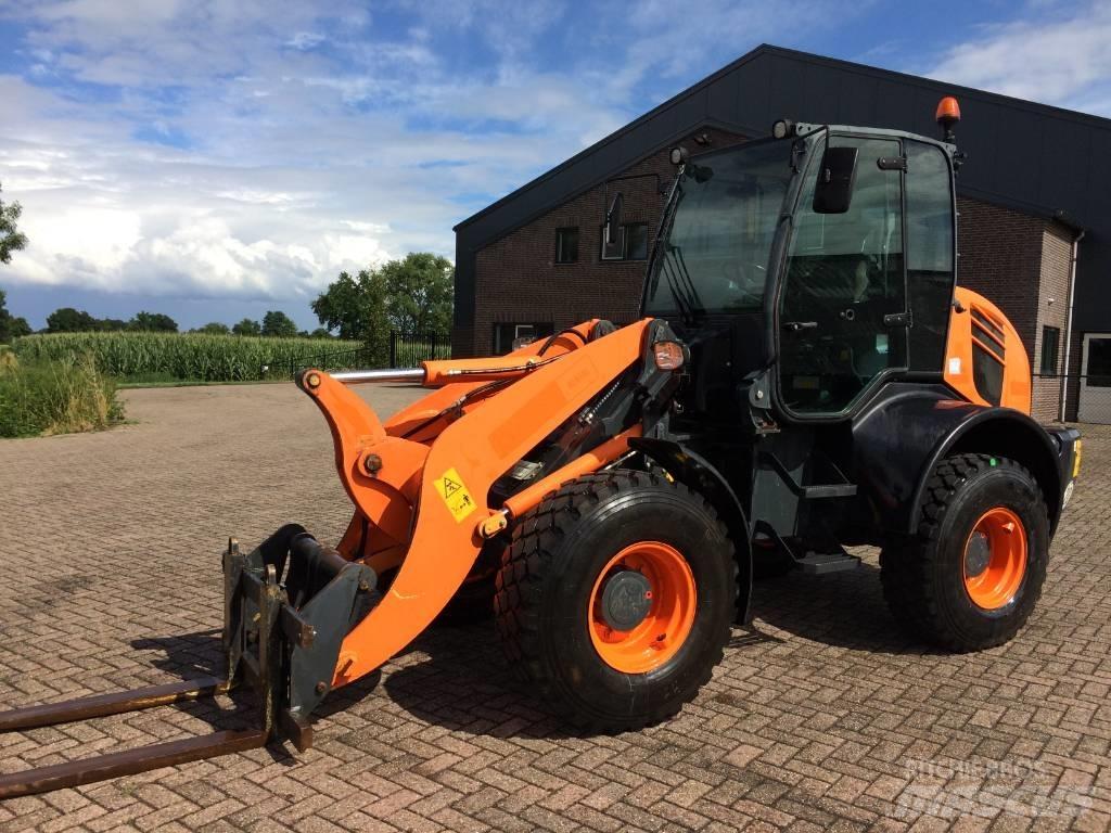 Komatsu WA100 M-7 Wheel loaders