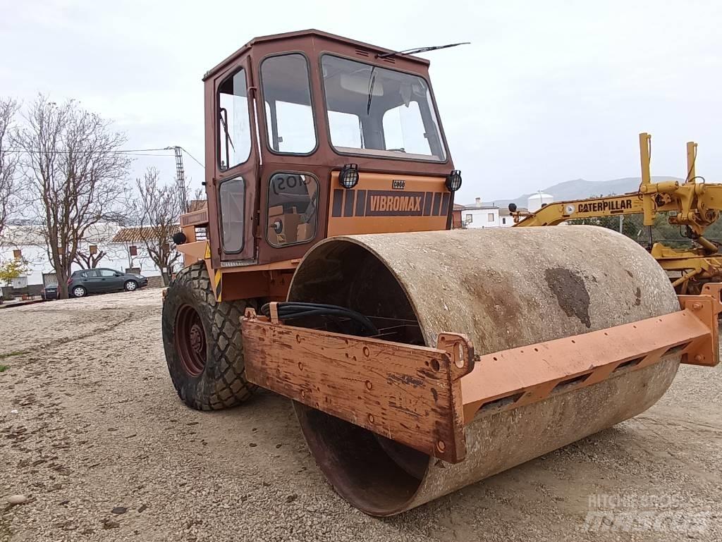 CASE W 1102 Soil compactors