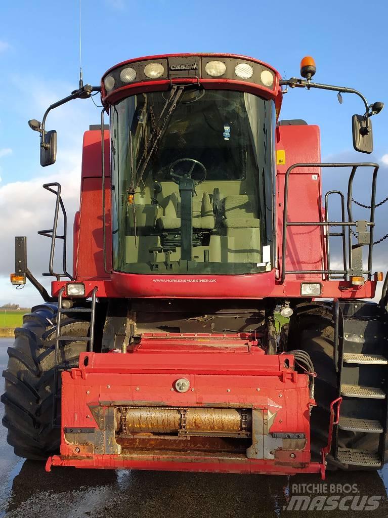 Case IH 7088 Combine harvesters