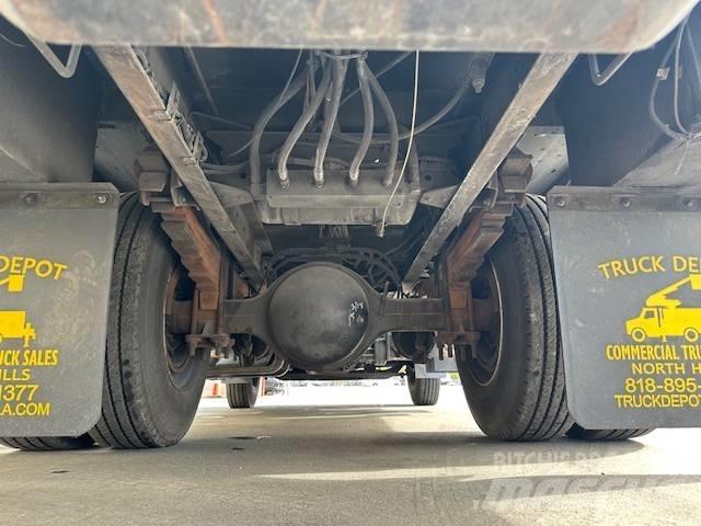 GMC Topkick C 7500 Crane trucks