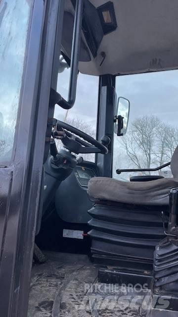JCB 411 Wheel loaders