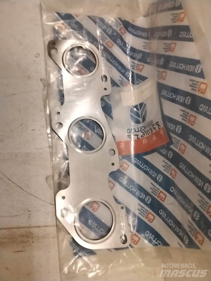 Ford 87801658 Engines