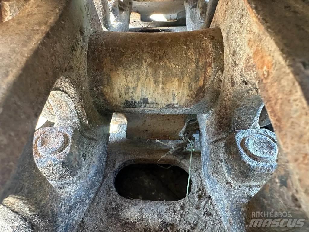 JCB JS220LC Crawler excavators