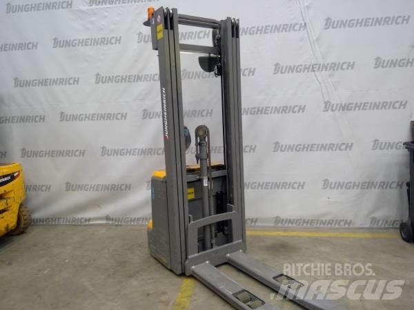 Jungheinrich EJC 216 Pedestrian stacker