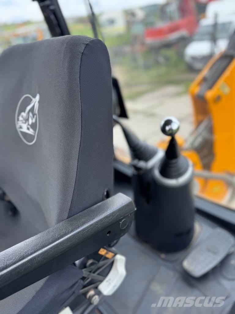 JCB 3 CX Backhoe loaders