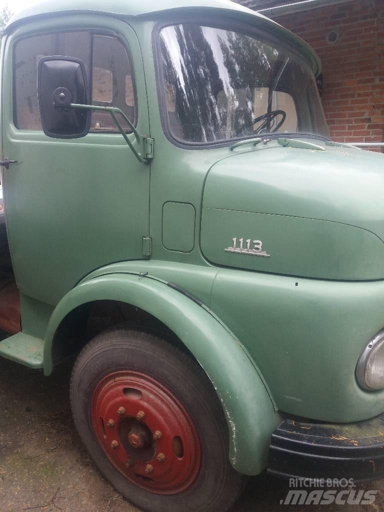 Mercedes-Benz 1113 Tipper trucks