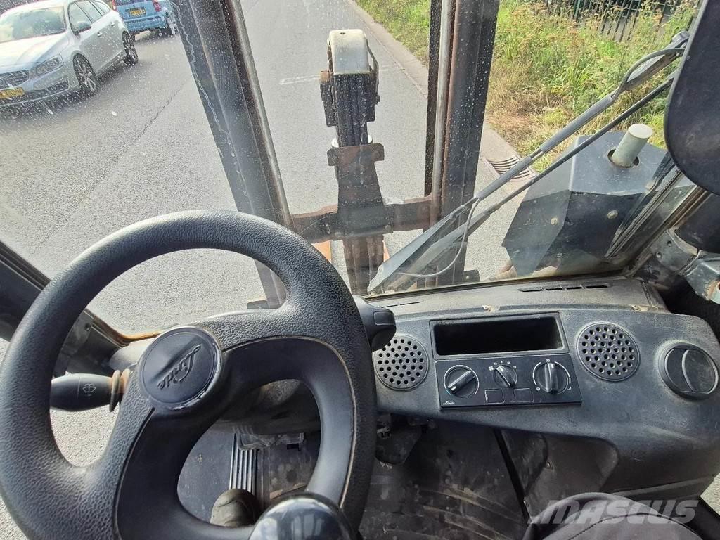 Linde h25d-02 Diesel trucks