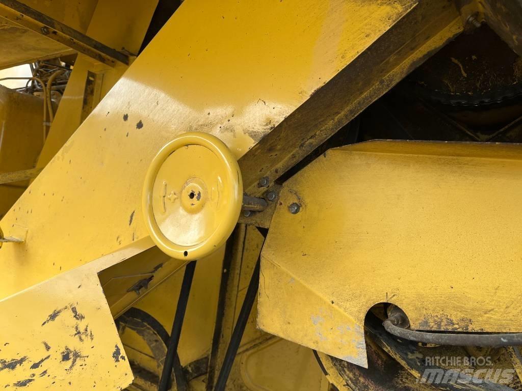 New Holland 8030 12´ Combine harvesters
