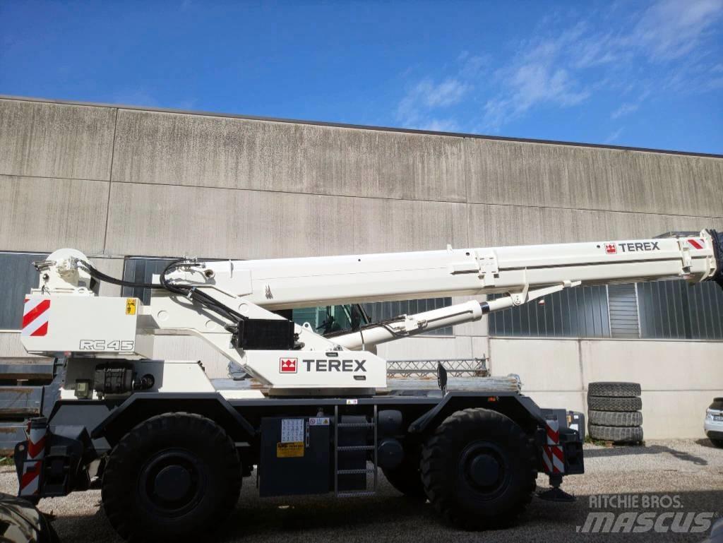 Terex RC45 Rough terrain cranes