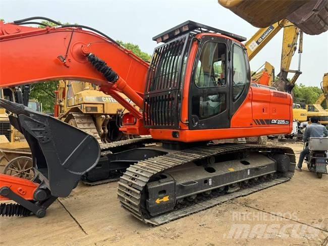 Doosan DX 225 LCA Crawler excavators