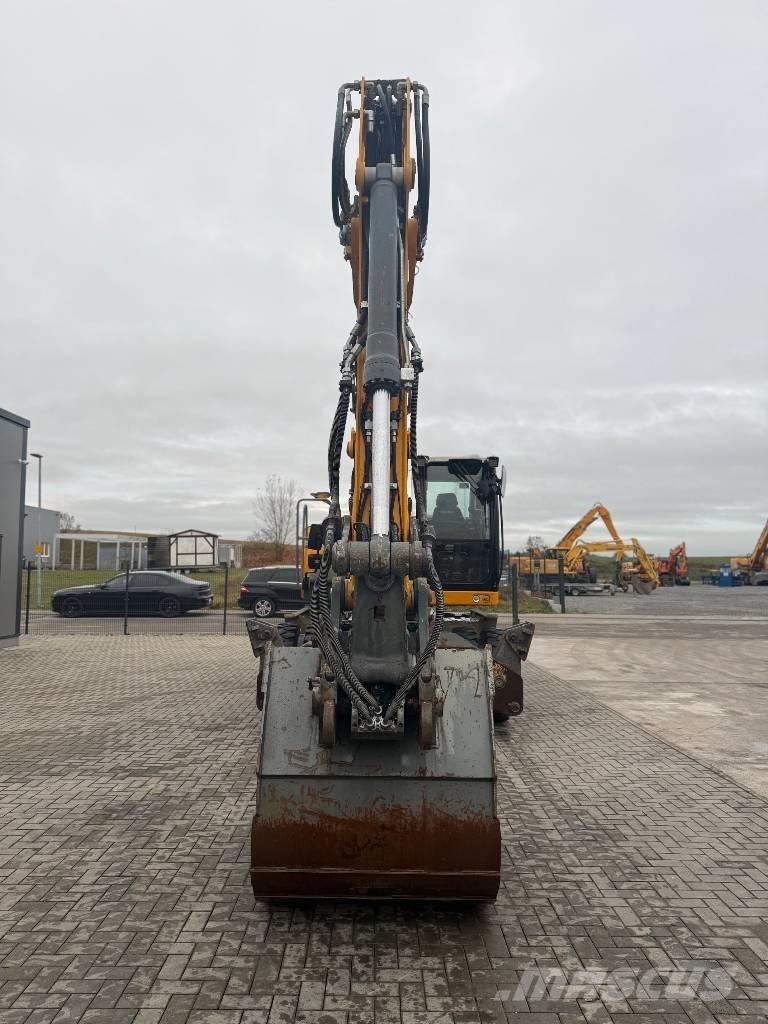 Liebherr A 924 Wheeled excavators