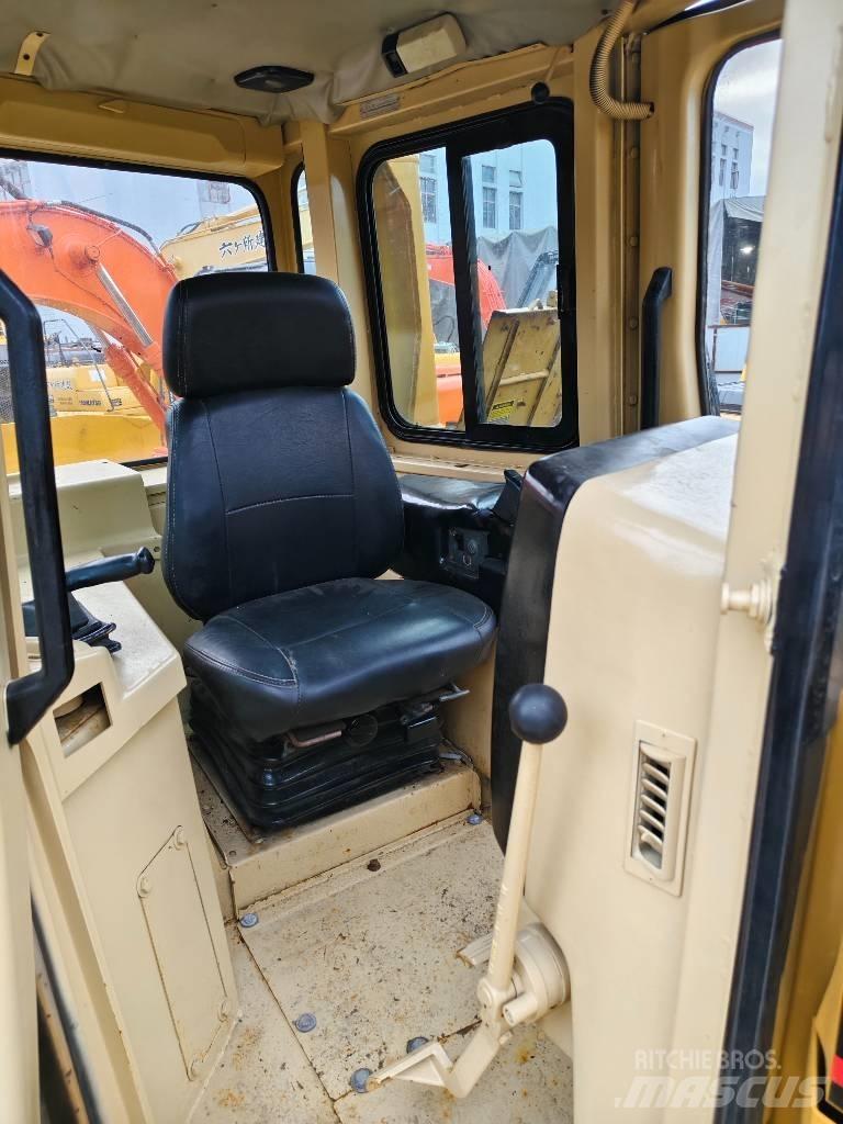 CAT D 7 R Crawler dozers