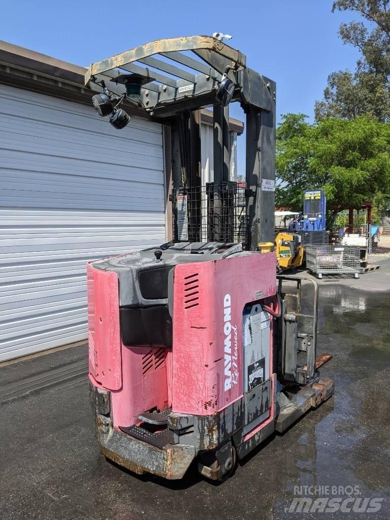 Raymond R40TT Electric forklift trucks