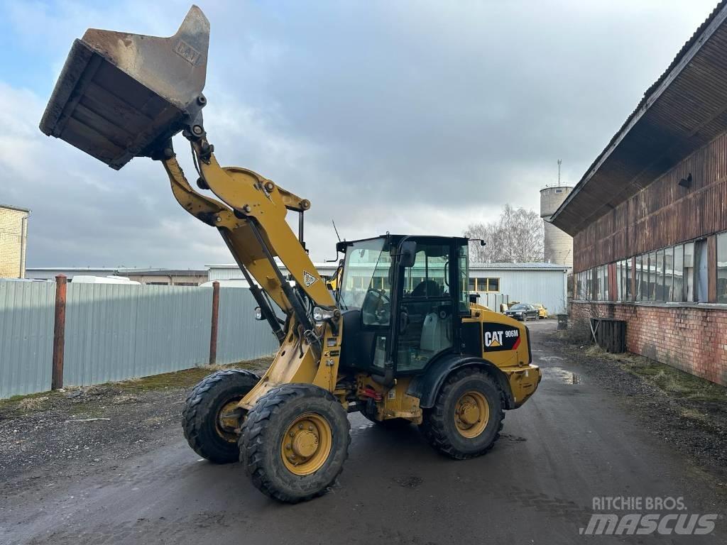 CAT 906 Wheel loaders