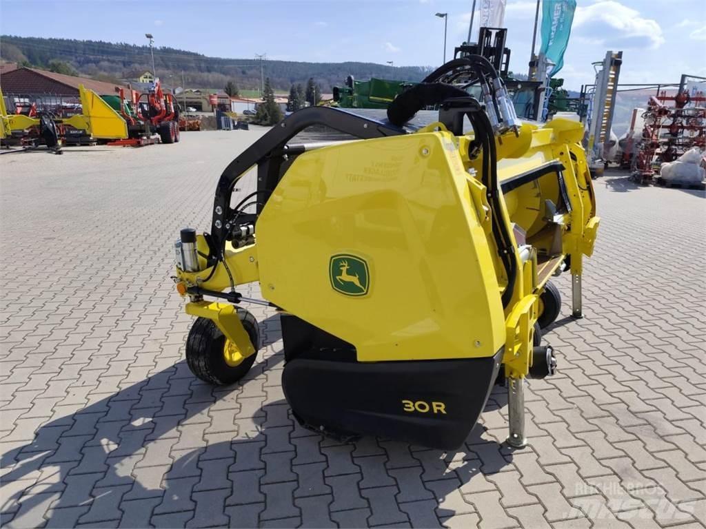 John Deere 9700i Self-propelled foragers
