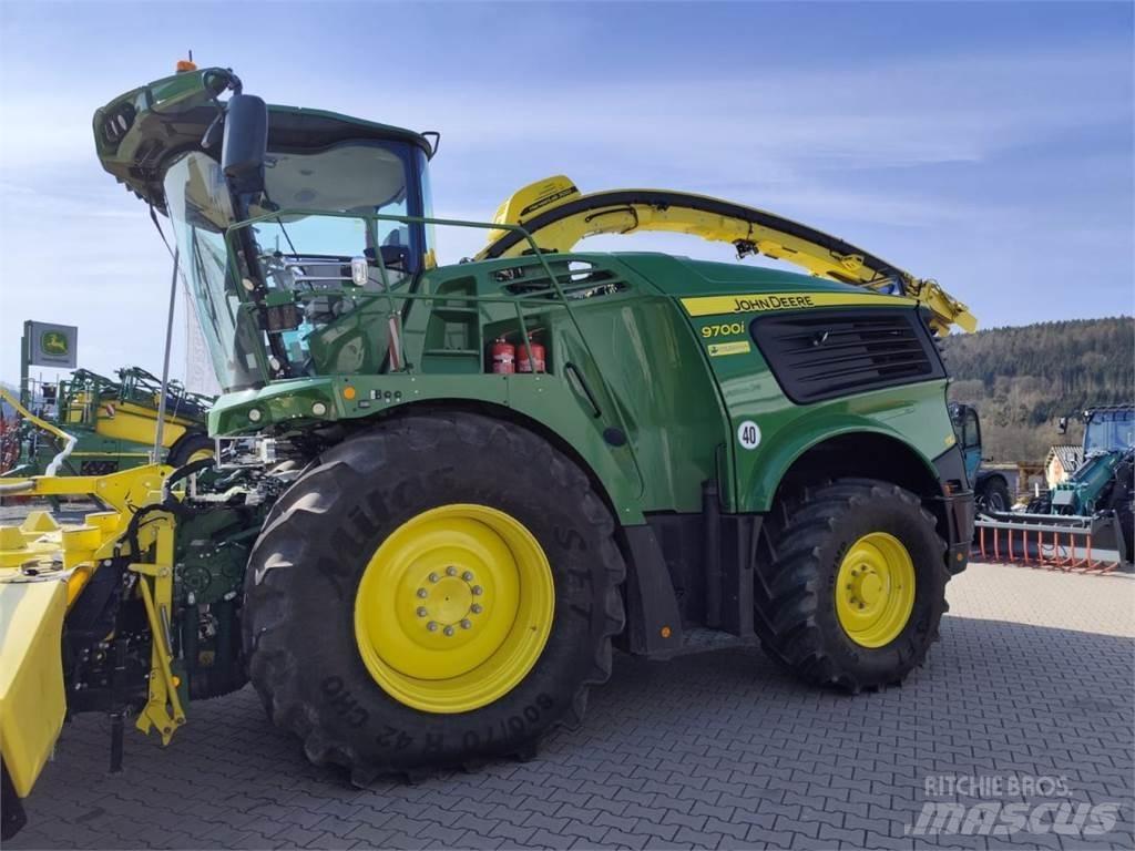 John Deere 9700i Self-propelled foragers
