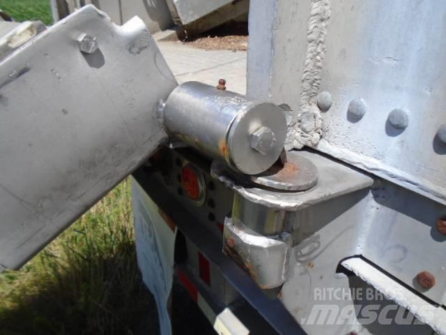 EBY BULL RIDE Animal transport trailers