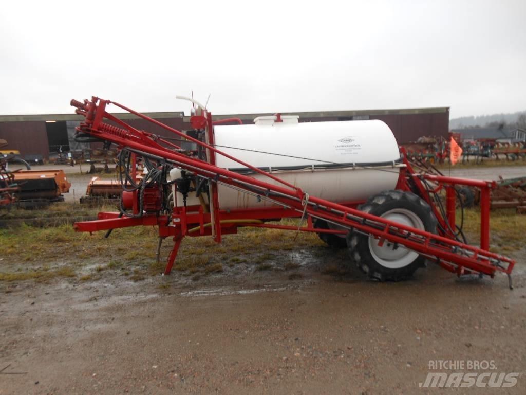 Lindus SPRUTA 2400L Trailed sprayers