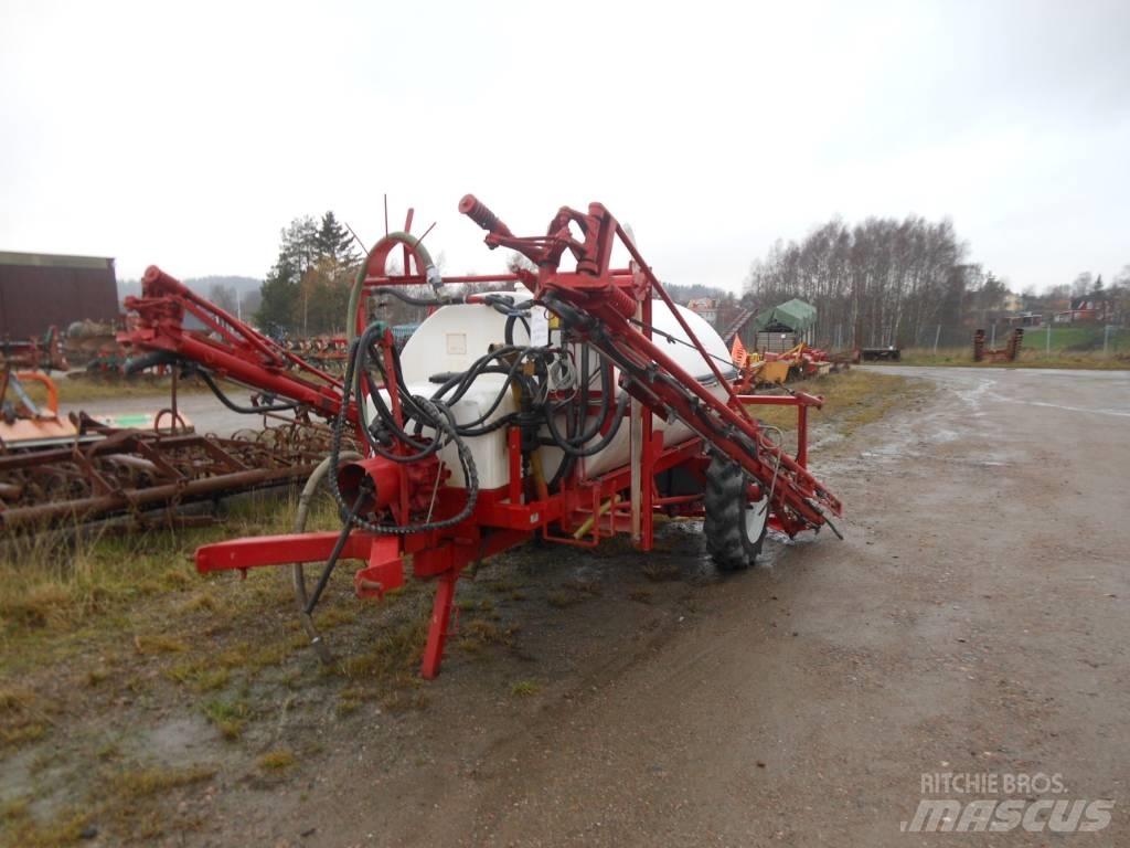 Lindus SPRUTA 2400L Trailed sprayers