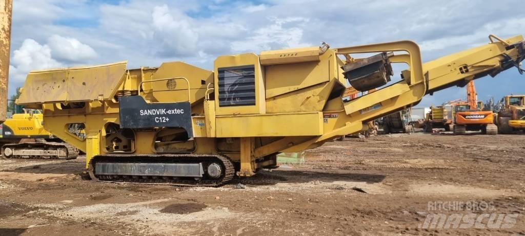 Extec C12 + Mobile crushers