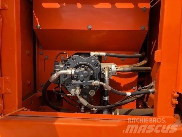 Doosan dx225 Crawler excavators