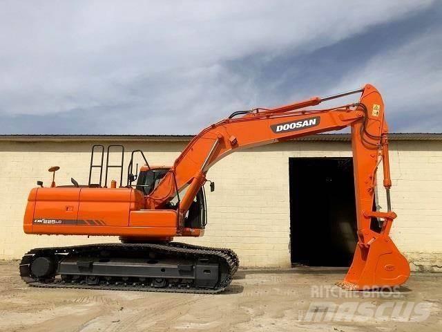 Doosan dx225 Crawler excavators