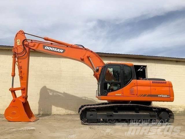 Doosan dx225 Crawler excavators