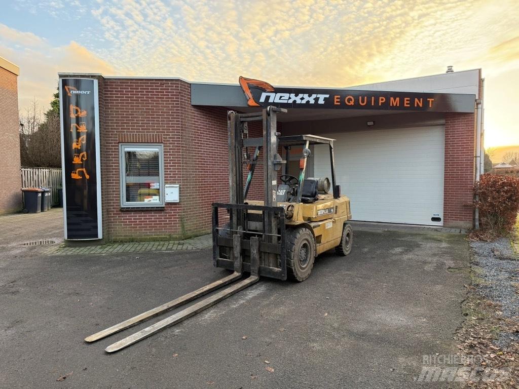 CAT GP 40 LPG trucks