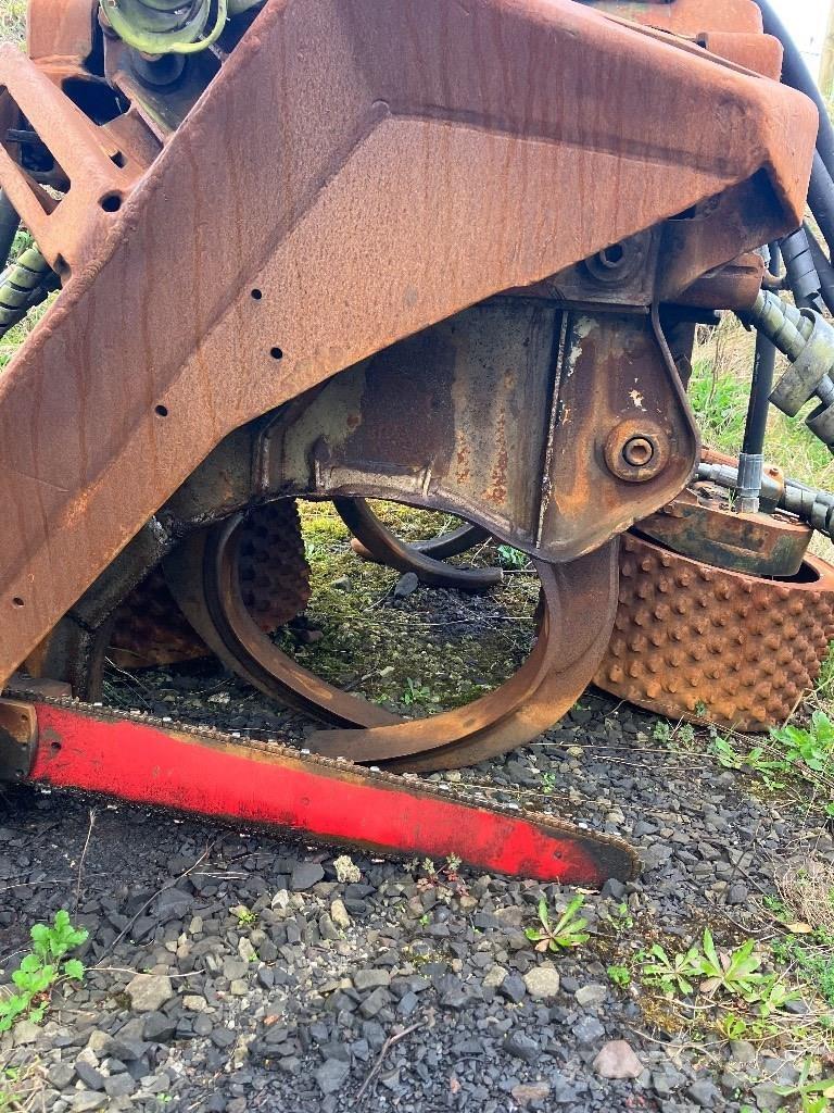 Komatsu 370.2 Harvester heads
