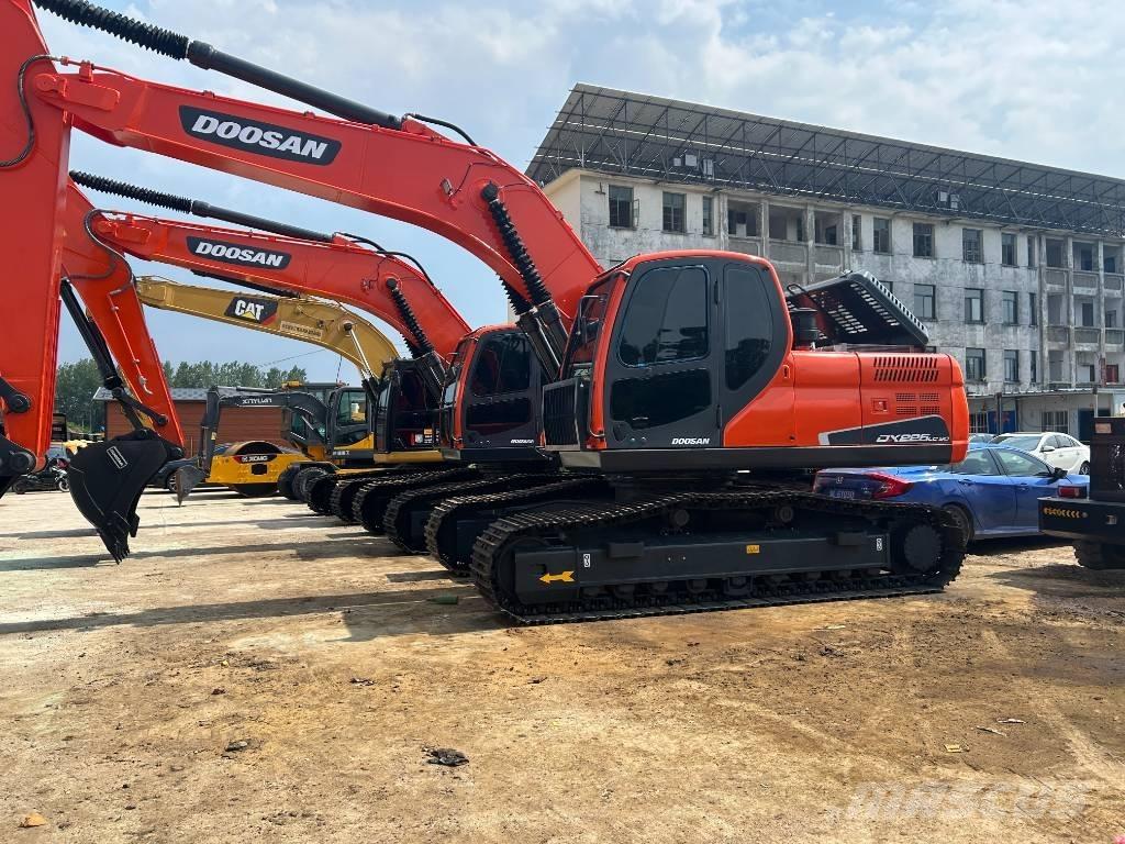 Doosan DX 225 LC Crawler excavators