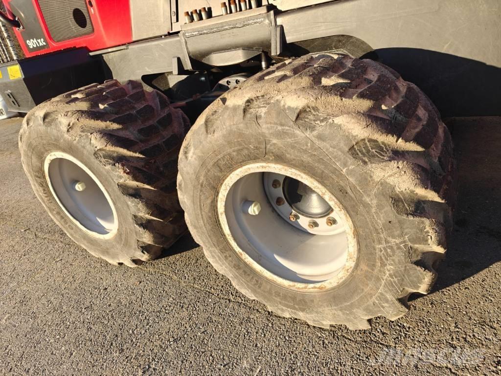 Komatsu 901 XC Harvesters