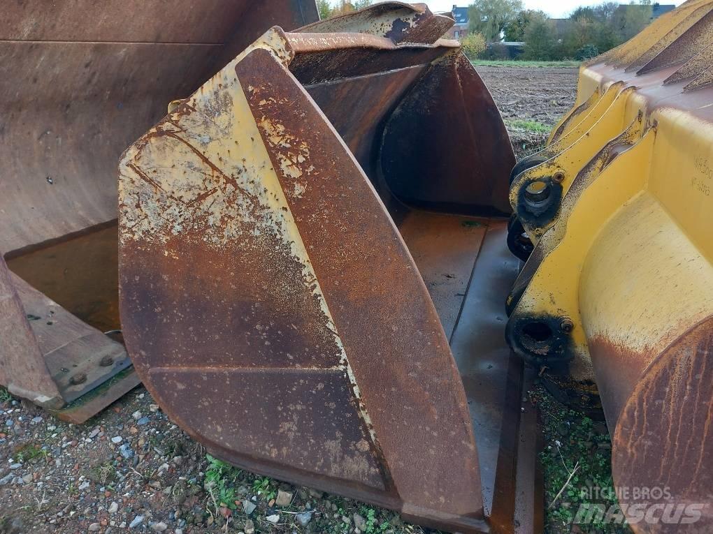 Komatsu WA480-8 Buckets