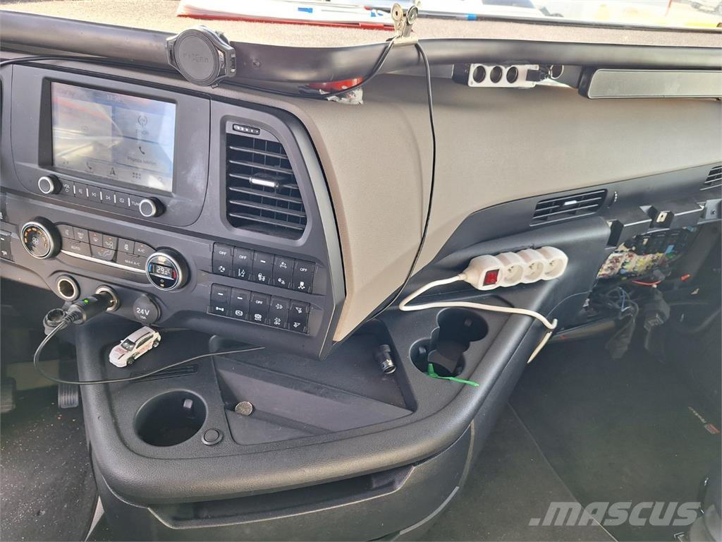 Ford F-MAX 500 Tractor Units