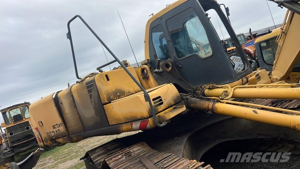 Komatsu PC 240 NLC Axles