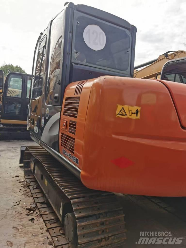 Hitachi ZX 70 Midi excavators  7t - 12t