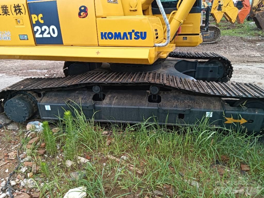 Komatsu PC 220-8 Crawler excavators
