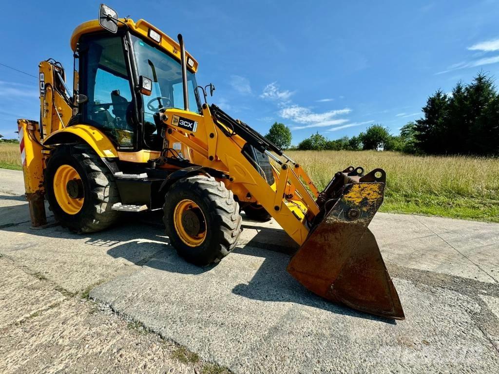 JCB 3 CX Backhoe loaders