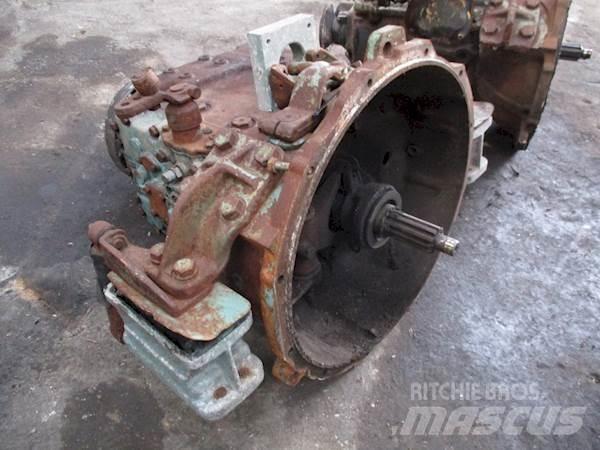 ZF S4-90 Transmission