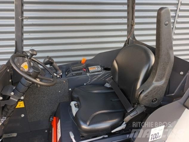 Bobcat l28 Mini loaders