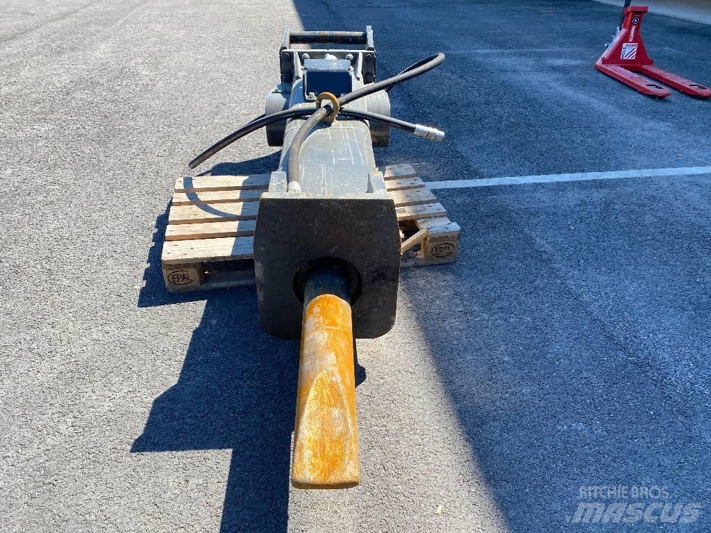CASE CB370S Hammers / Breakers