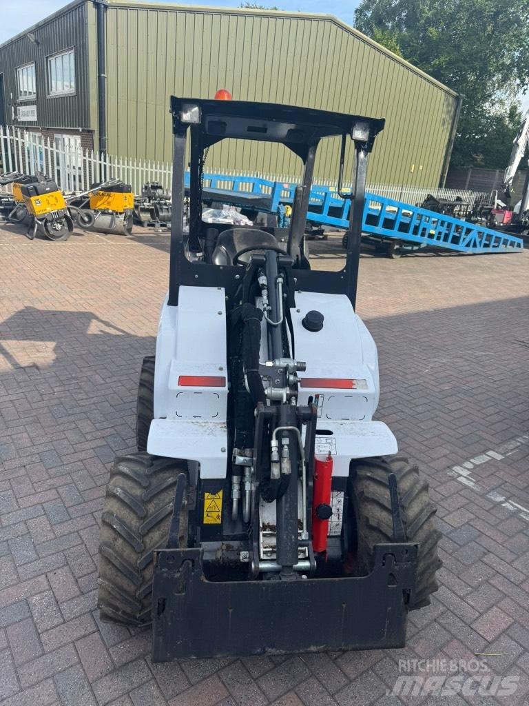 Bobcat L 28 Mini loaders