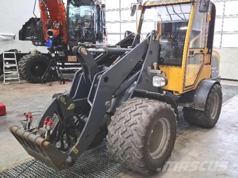 Eurotrac W13 Skid steer loaders