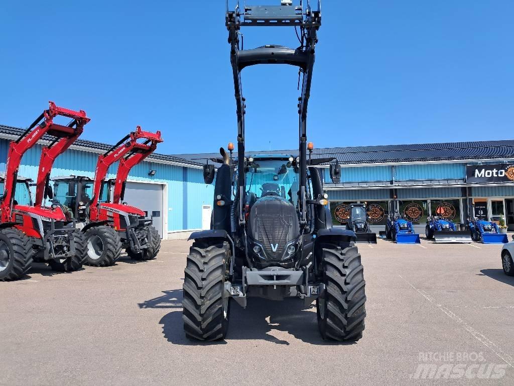 Valtra T174E Versu Tractors