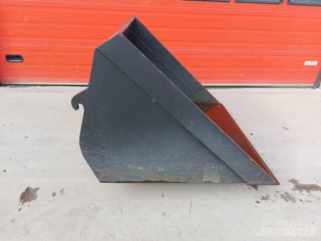 Beco LDB65-42 Compact tractor attachments